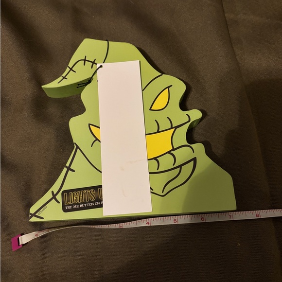 Lights Up Green Halloween Decoration - Picture 9 of 12